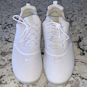 Women’s Nike Air Presto Ultra Flyknit 'Triple White' Size 8